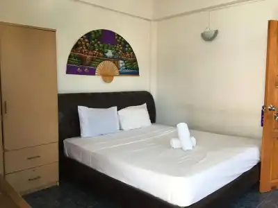 Moby Dick Guesthouse - 3