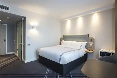 Premier Inn Freiburg City Süd - 44