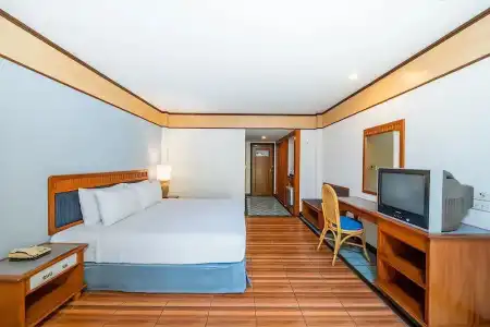 Botany Beach Resort Pattaya - 56