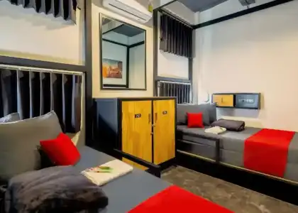 Episode 11 Hostel Sukhumvit - 38