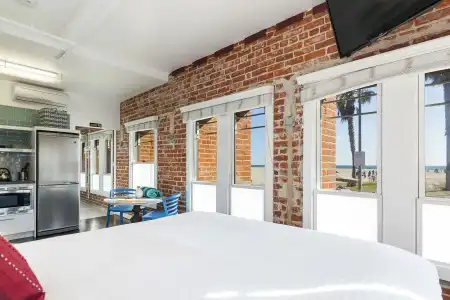 Venice Breeze Suites - 2