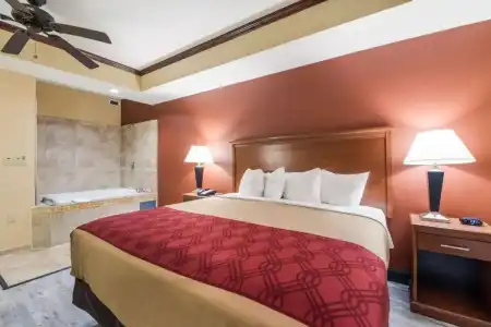 Econo Lodge Inn & Suites Little Rock SW - 29