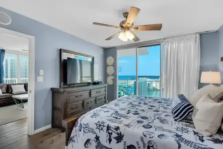 The Terrace at Pelican Beach - 32