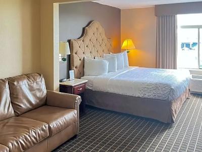 Comfort Inn & Suites Madison East Interstate I-90 - 67