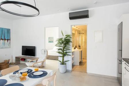 Cozy Corner Luxury Apartments - 18
