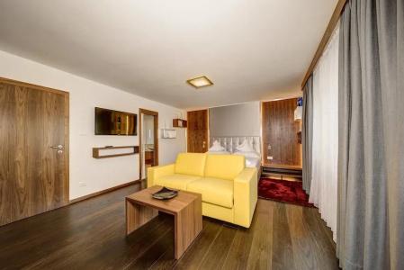 Ruster Resort - 100