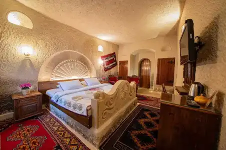 Safran Cave - 151