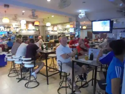 Traveller's Rest Sports Bar - 22