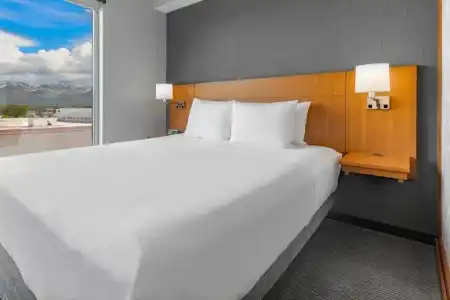 Hyatt Place Anchorage Midtown - 25