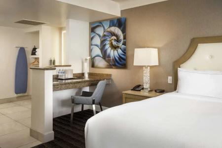 DoubleTree by Hilton San Diego Bayside - 72