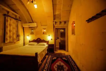 Vineyard Cave - 105
