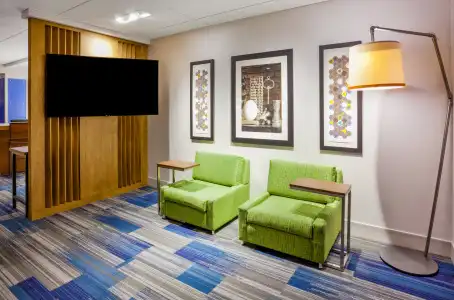 Holiday Inn Express & Suites Des Moines Downtown by IHG - 24