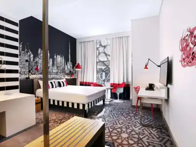 Ibis Styles Dubai Airport - 12
