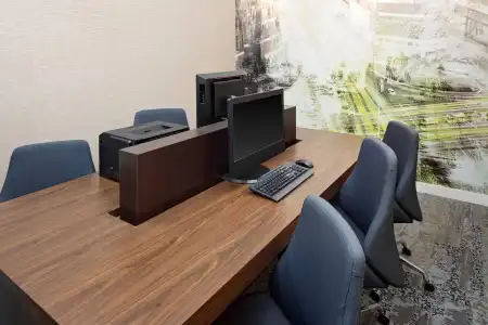 Courtyard by Marriott Houston Rice University - 16