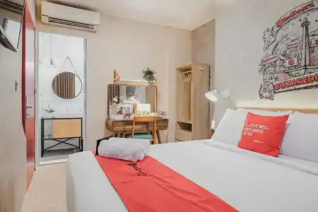 RedDoorz Plus @ Thamrin - 44