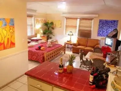 Villa Sinclair Beach Suites and Spa - 4