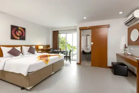 Patong Bay Residence - 12