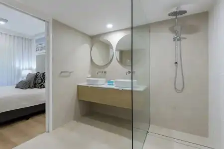 Mandalay Luxury Beachfront Apartments - 85
