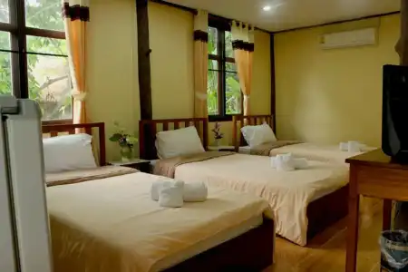 Baan Phuthadol - 10