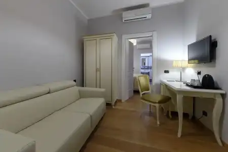 Gravina Suite Frattina - 8