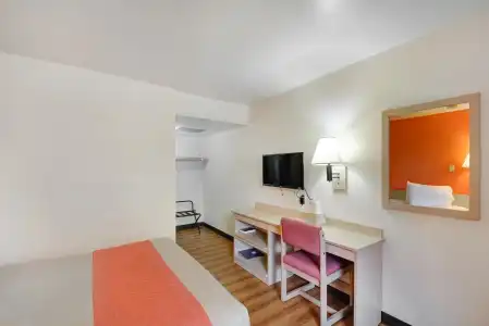 Motel 6 Wichita, KS - 3