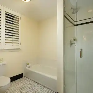 Inn at Pelican Bay - 35