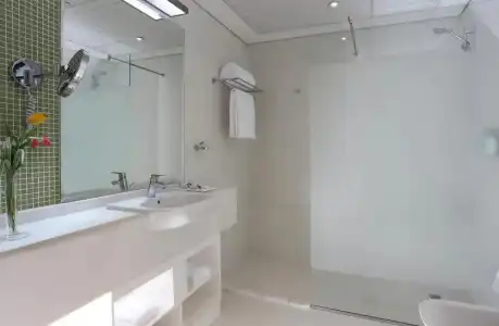 Tryp by Wyndham Abu Dhabi City Center - 29