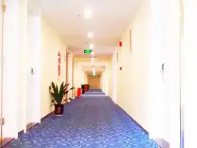 7 Days Inn Shenzhen East Railway Station Buji Laojie - 10