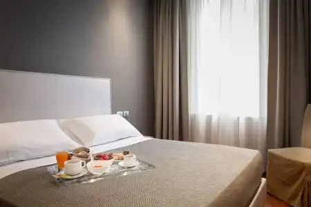 HNN Luxury Suites - 5