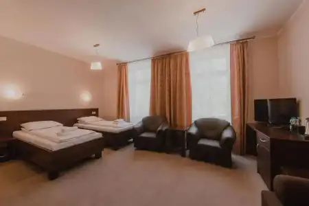Cesarski - 3