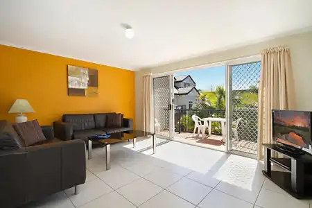 Blue Waters Apartments - 110