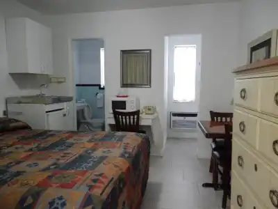 Shell Motel - 153