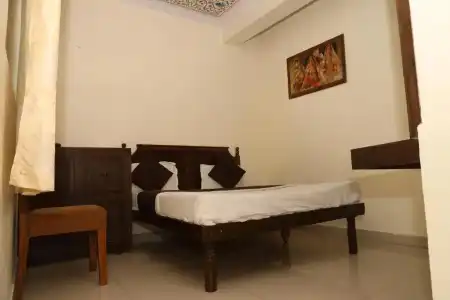 Raghuraj Palace - 50