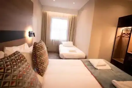 Merit Kensington - 103