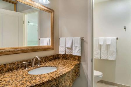 Best Western Plus Monterey Inn - 56
