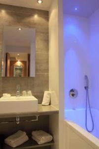 Best Western Plus Le Lavarin - 49