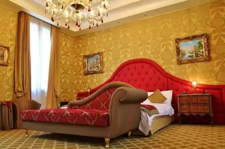 Pesaro Palace - 40