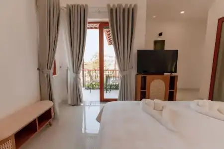 Hue Riverside Villa - 37