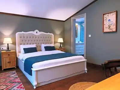 Loka Suites - 37