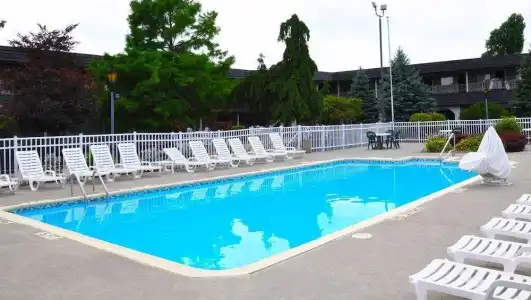 Avalon Inn - 16