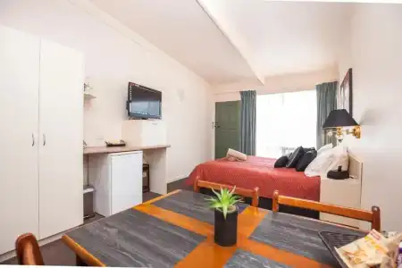 Mid City Motel - 32