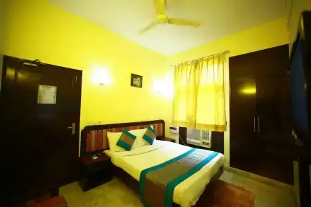 Sundeep Inn - 4