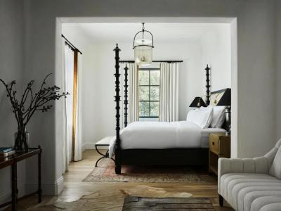 Commodore Perry Estate, Auberge Collection - 2