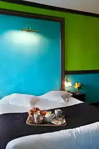 Hôtel Amoi Vieux Port - Marseille - 83
