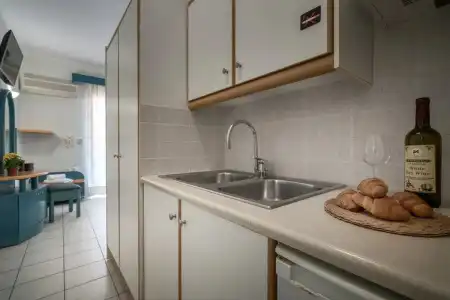 Alamis & Apartments - 23