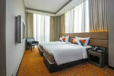 Aqueen Paya Lebar - 65
