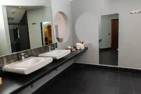 Radisson Tamboho Waterfront Antananarivo - 81