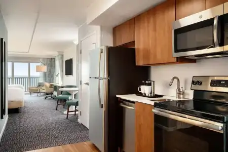 DoubleTree by Hilton Ocean City Oceanfront - 142