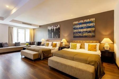 Quentin Boutique - 100