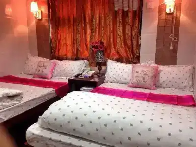 Dutch Hostel - 3